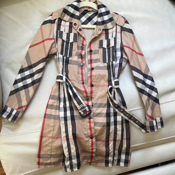 Kids Burberry dress Size 8y 128cm with belt and two pockets - Picture 1 of 9